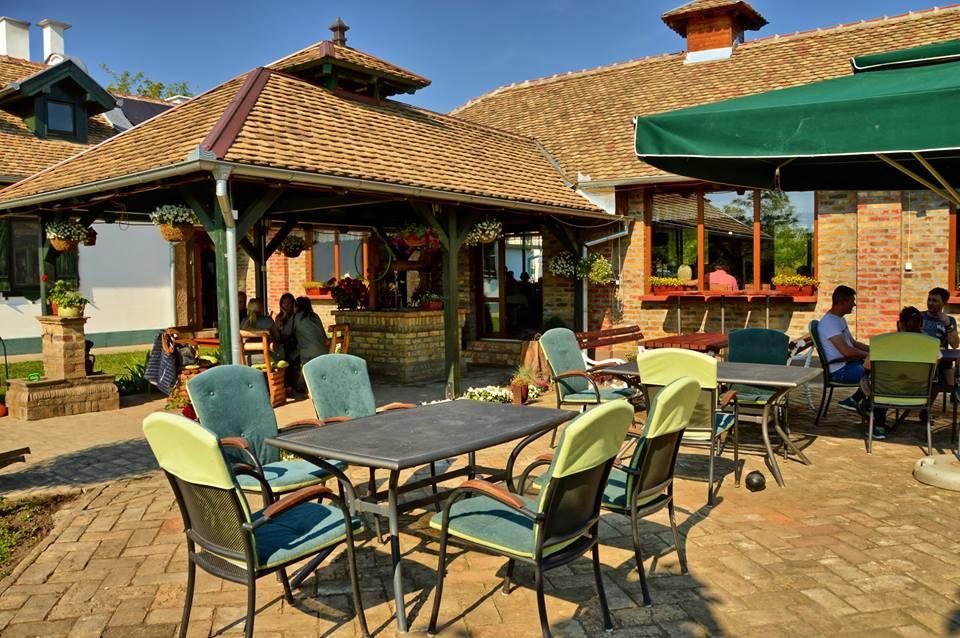 Salas Tatic Hotel Turija Exterior photo